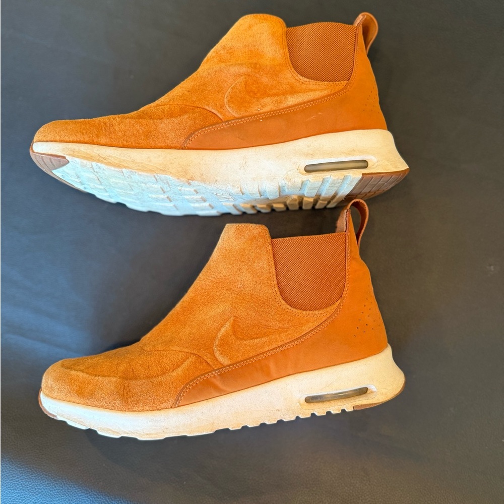 Nike Suede Air Max Thea Boot women’s 10.5